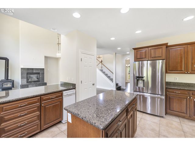 67856 NEHALEM Hwy, Vernonia, OR 97064