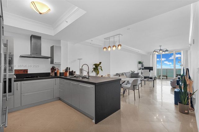 18201 Collins Ave 2008A, Sunny Isles Beach, FL 33160
