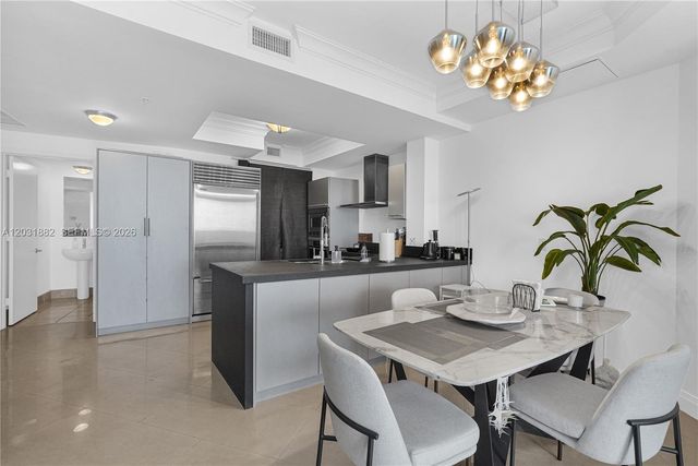 18201 Collins Ave 2008A, Sunny Isles Beach, FL 33160