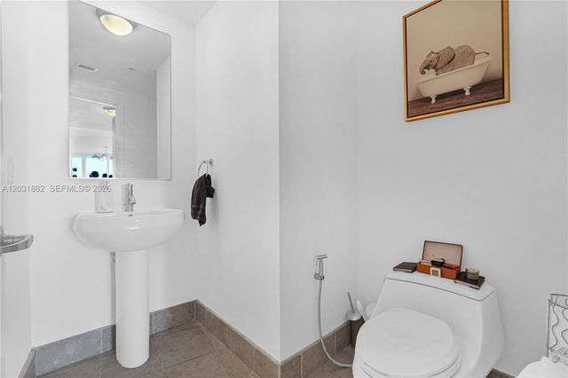 18201 Collins Ave 2008A, Sunny Isles Beach, FL 33160