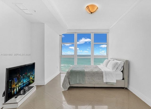 18201 Collins Ave 2008A, Sunny Isles Beach, FL 33160