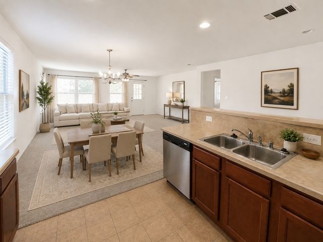 5704 Sapphire Pool Trail, Fort Worth, TX 76244