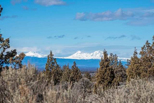 1532 SW Myrtlewood Lane, Prineville, OR 97754