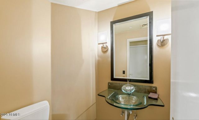 1040 E OSBORN Road 501, Phoenix, AZ 85014