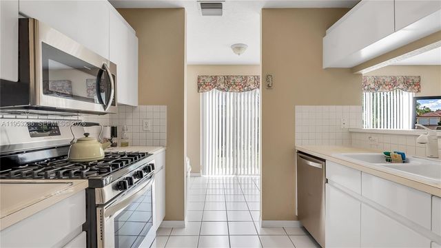 15486 SW 147th St, Miami, FL 33196