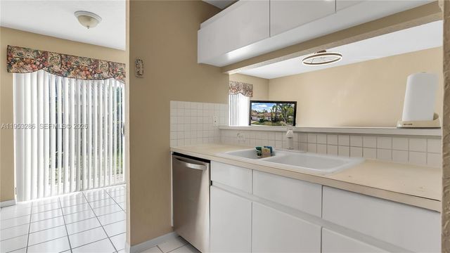 15486 SW 147th St, Miami, FL 33196