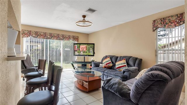 15486 SW 147th St, Miami, FL 33196