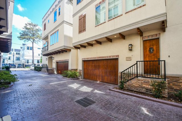1126 W 16th Street B, Houston, TX 77008