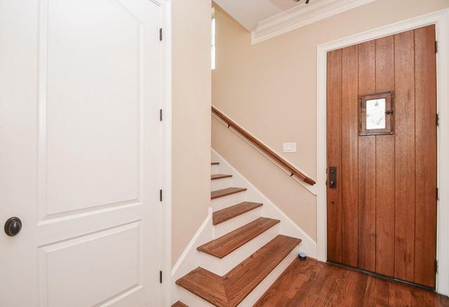 1126 W 16th Street B, Houston, TX 77008