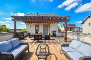 1126 W 16th Street B, Houston, TX 77008
