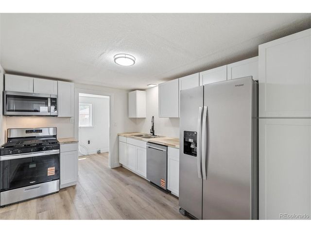 1339 Arthur Ave, Loveland, CO 80537