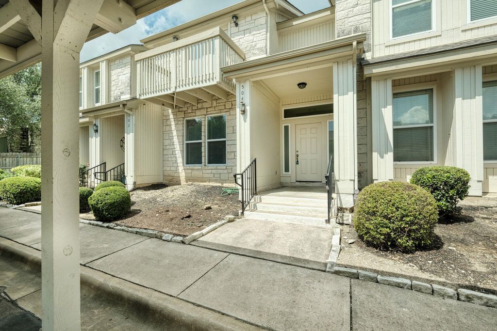 2215 Dry Creek DR 504, Round Rock, TX 78681