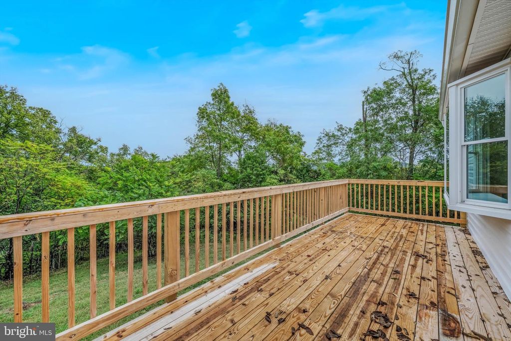 62 STEHLEY LN, Falling Waters, WV 25419