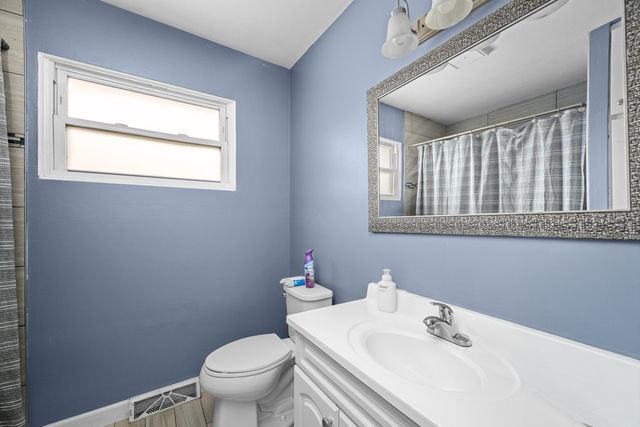 3021 W Rusholme Street, Davenport, IA 52804