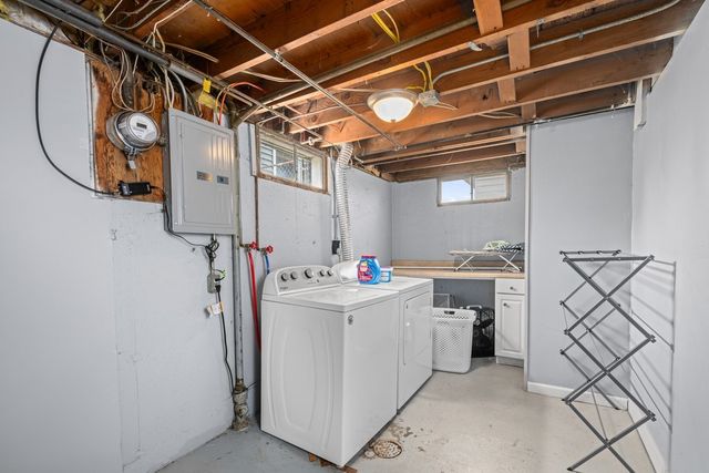 3021 W Rusholme Street, Davenport, IA 52804