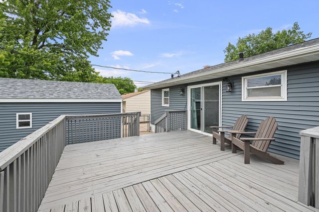 3021 W Rusholme Street, Davenport, IA 52804