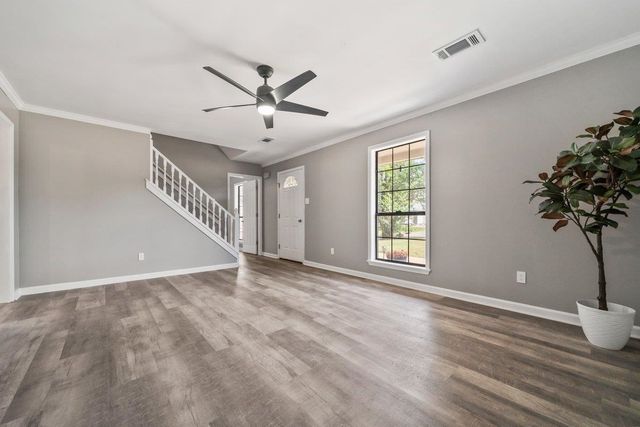 1039 TRAVIS DR, Brighton, TN 38011
