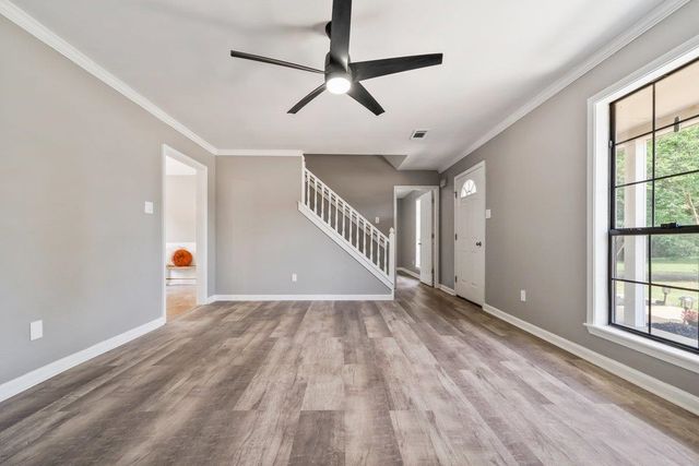 1039 TRAVIS DR, Brighton, TN 38011
