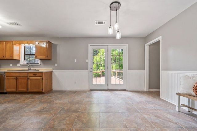 1039 TRAVIS DR, Brighton, TN 38011