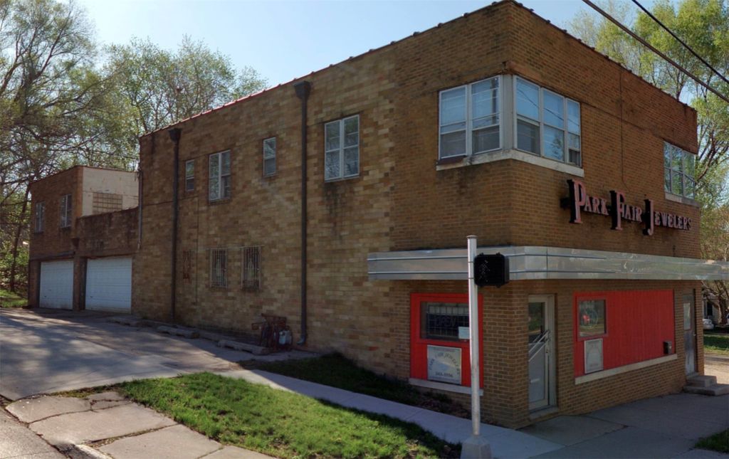 2925 2nd Avenue, Des Moines, IA 50313