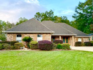 105 Fox Pen Drive, Carriere, MS 39426