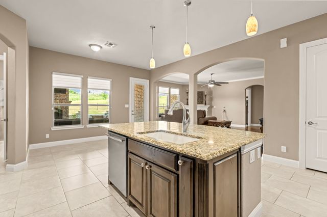 12731 Bella Roma Drive, Fort Worth, TX 76126