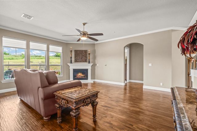 12731 Bella Roma Drive, Fort Worth, TX 76126