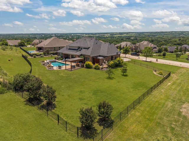 12731 Bella Roma Drive, Fort Worth, TX 76126