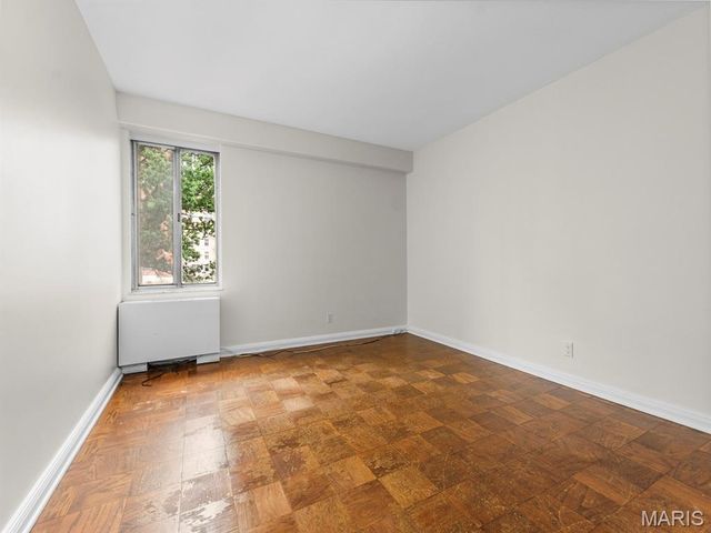 900 S Hanley Road 3D, Clayton, MO 63105