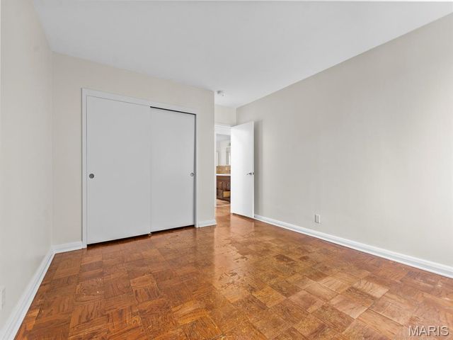 900 S Hanley Road 3D, Clayton, MO 63105