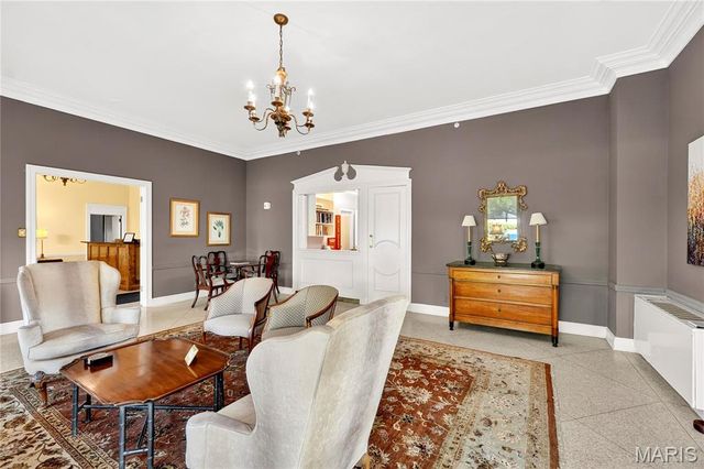900 S Hanley Road 3D, Clayton, MO 63105