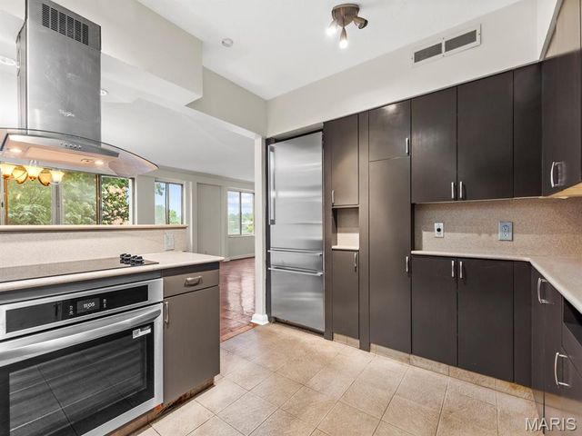 900 S Hanley Road 3D, Clayton, MO 63105