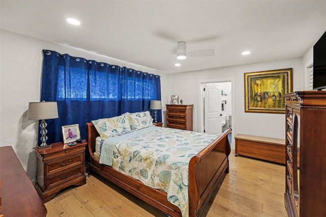 6825 11TH AVENUE N, St Petersburg, FL 33710