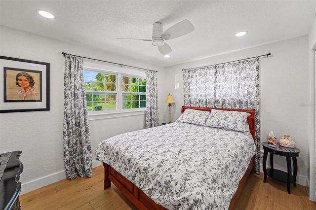 6825 11TH AVENUE N, St Petersburg, FL 33710