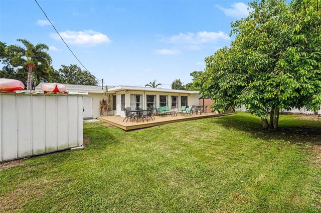 6825 11TH AVENUE N, St Petersburg, FL 33710