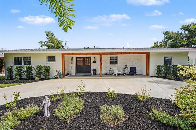 6825 11TH AVENUE N, St Petersburg, FL 33710