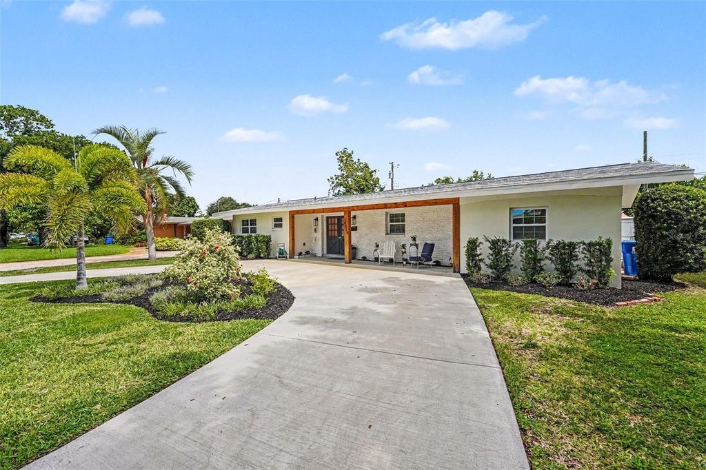 6825 11TH AVENUE N, St Petersburg, FL 33710