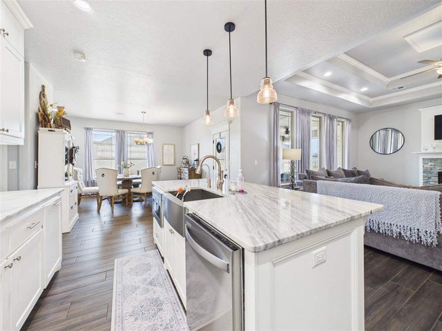 13111 NE Jaguar Ln, Elgin, OK 73538