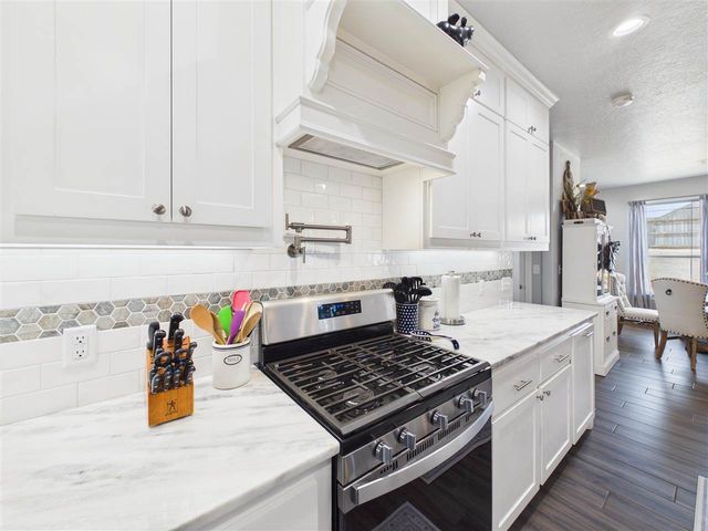 13111 NE Jaguar Ln, Elgin, OK 73538