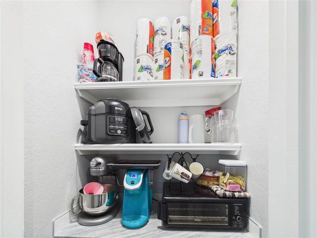 13111 NE Jaguar Ln, Elgin, OK 73538