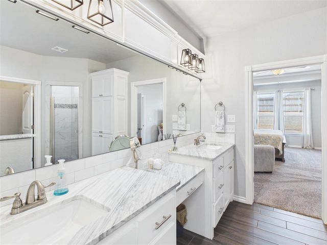 13111 NE Jaguar Ln, Elgin, OK 73538