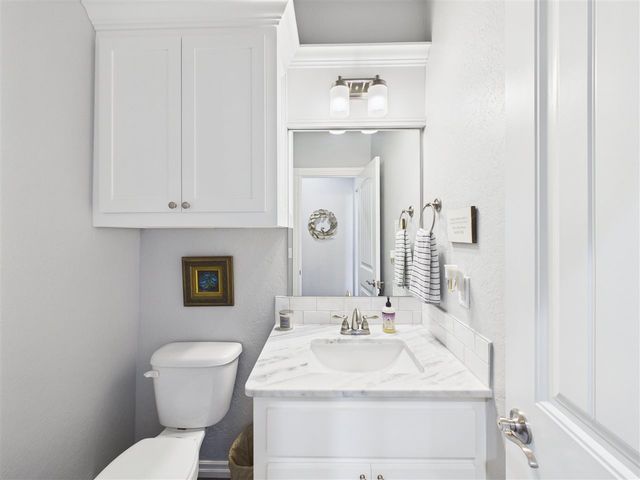 13111 NE Jaguar Ln, Elgin, OK 73538