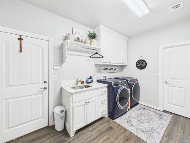 13111 NE Jaguar Ln, Elgin, OK 73538