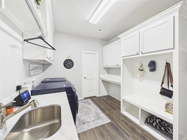 13111 NE Jaguar Ln, Elgin, OK 73538