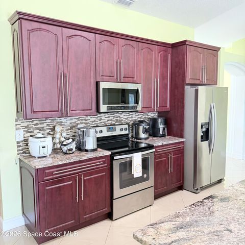 2601 Lakehurst Avenue SW, Palm Bay, FL 32908