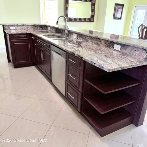 2601 Lakehurst Avenue SW, Palm Bay, FL 32908