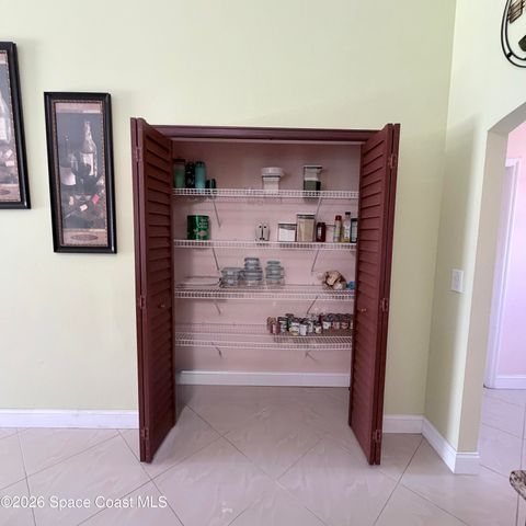 2601 Lakehurst Avenue SW, Palm Bay, FL 32908