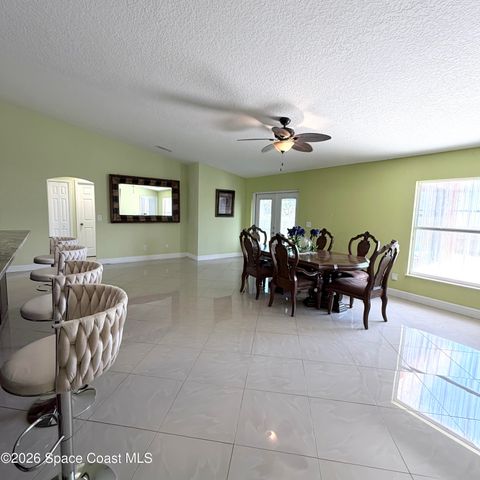 2601 Lakehurst Avenue SW, Palm Bay, FL 32908