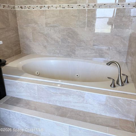 2601 Lakehurst Avenue SW, Palm Bay, FL 32908