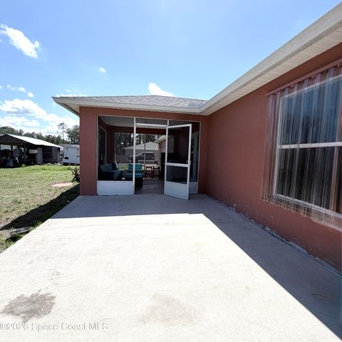 2601 Lakehurst Avenue SW, Palm Bay, FL 32908
